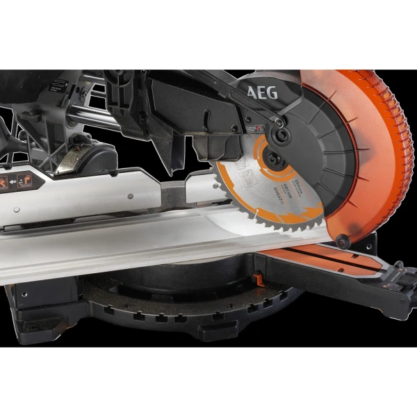 фото торцовочная пила aeg ps254dbe